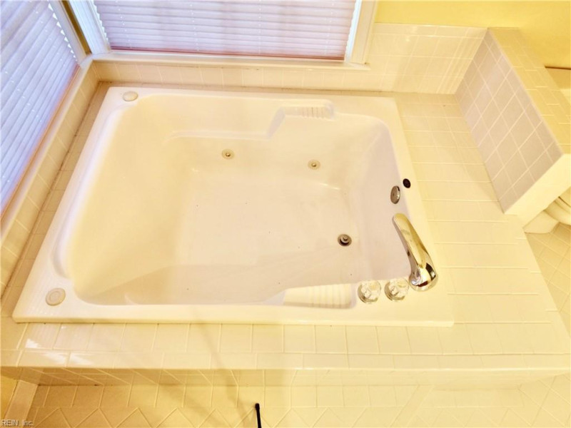 Photo 22 of 50 residential for sale in Chesapeake virginia