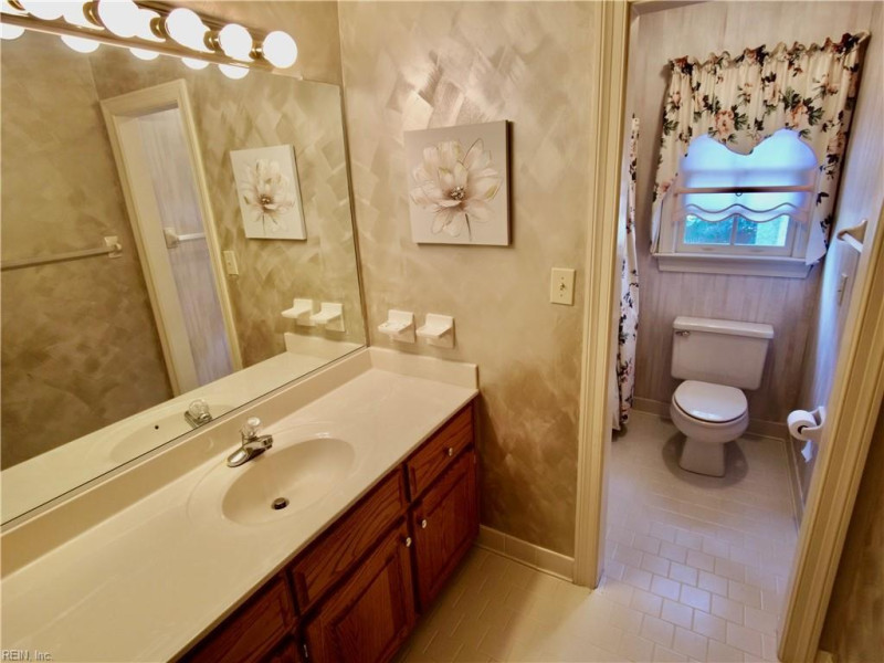 Photo 30 of 50 residential for sale in Chesapeake virginia
