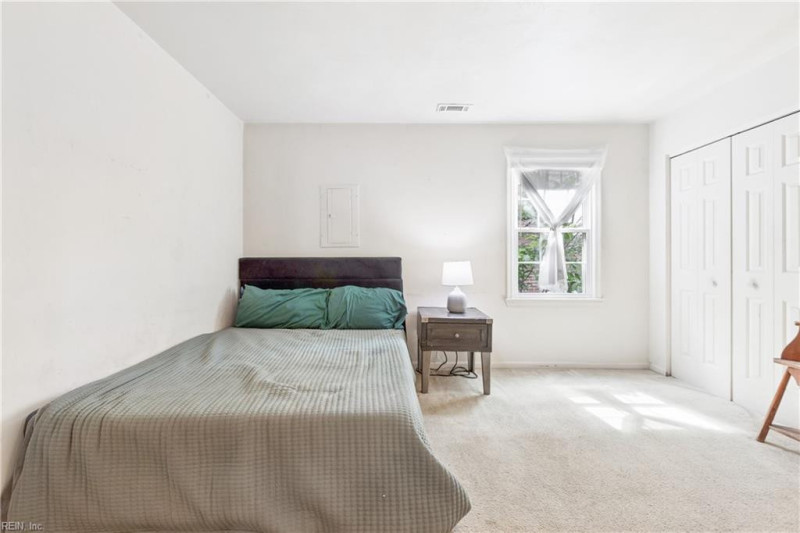 Photo 13 of 30 residential for sale in Norfolk virginia
