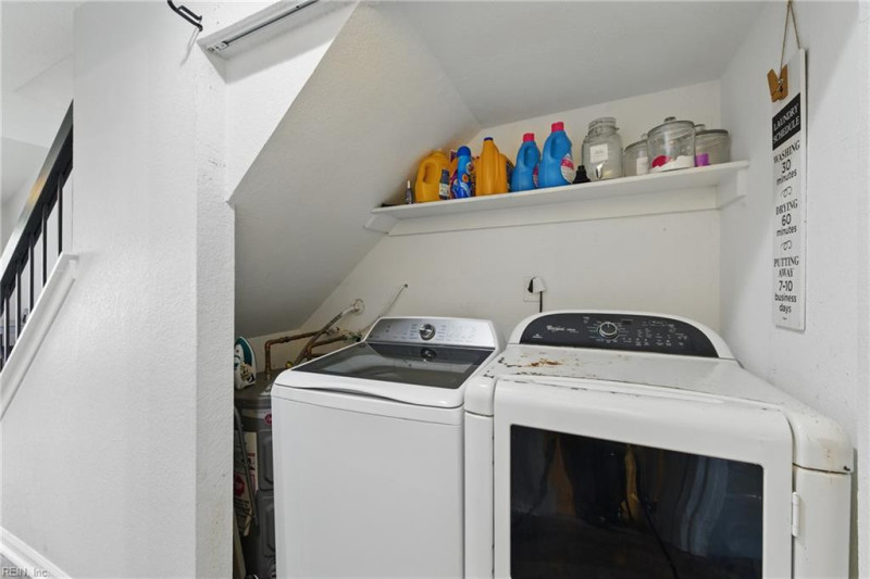 Photo 13 of 30 residential for sale in Virginia Beach virginia