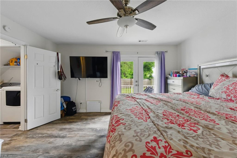 Photo 17 of 30 residential for sale in Virginia Beach virginia