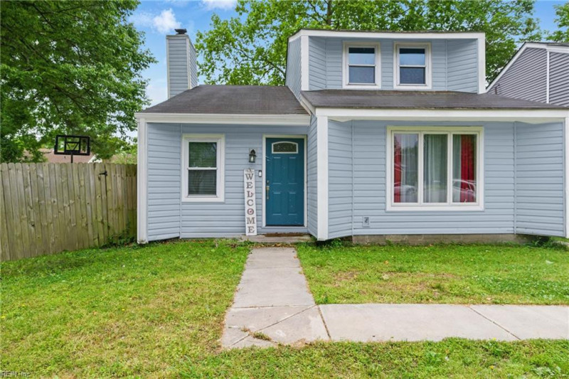 Photo 3 of 30 residential for sale in Virginia Beach virginia