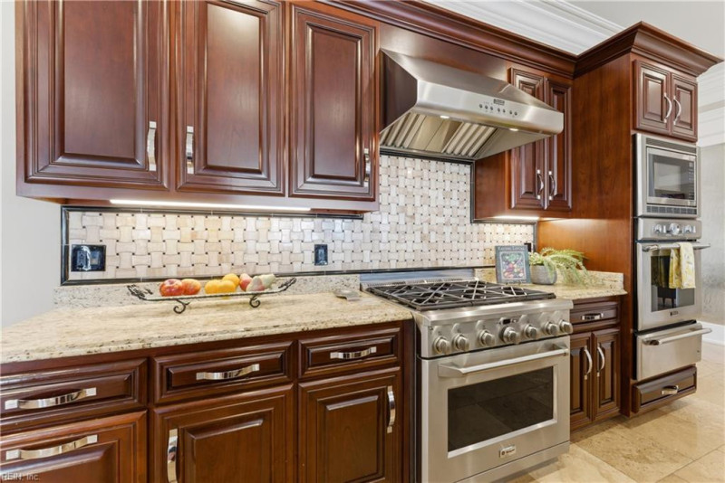 Photo 16 of 50 residential for sale in Virginia Beach virginia