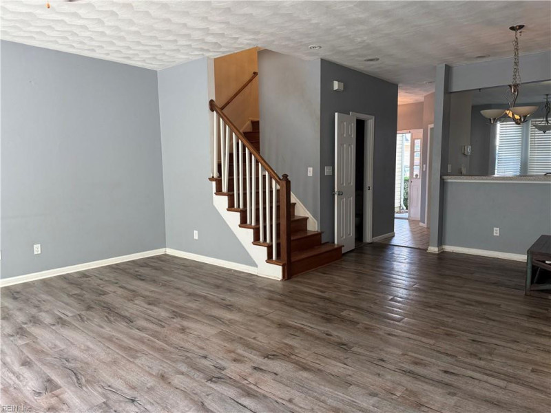 Photo 3 of 17 residential for sale in Virginia Beach virginia