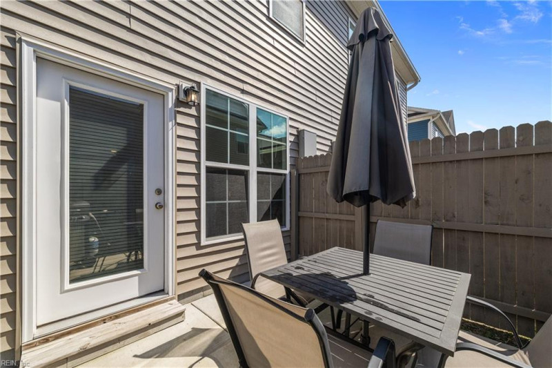 Photo 11 of 39 residential for sale in Chesapeake virginia