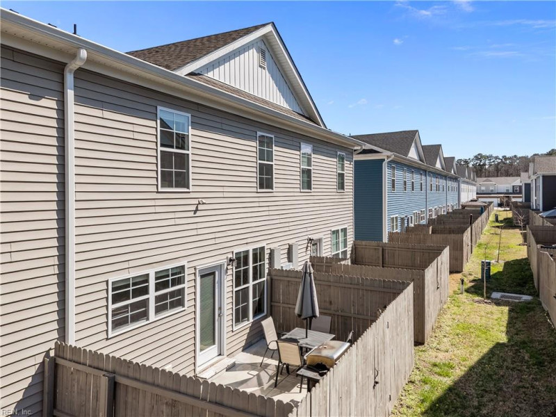 Photo 12 of 39 residential for sale in Chesapeake virginia