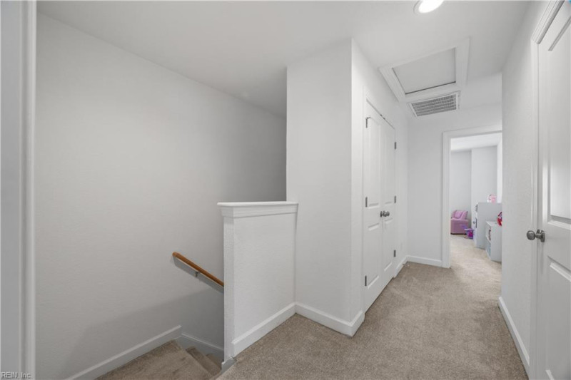 Photo 15 of 39 residential for sale in Chesapeake virginia