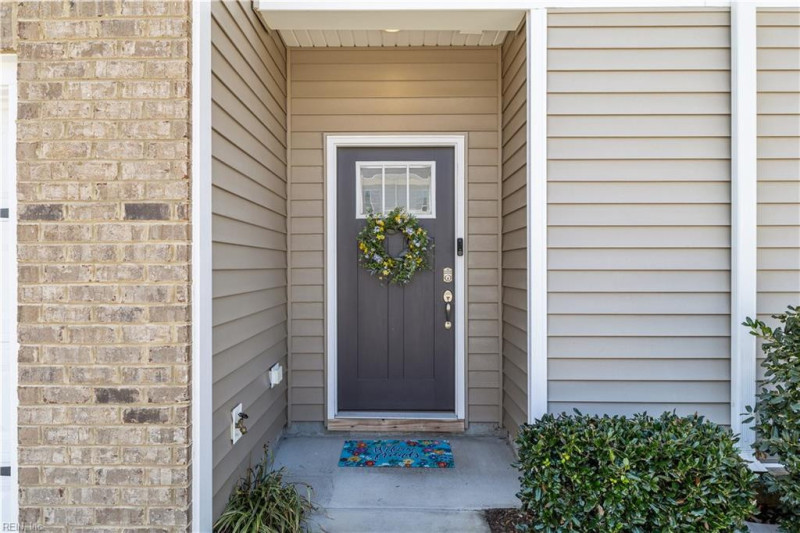 Photo 2 of 39 residential for sale in Chesapeake virginia