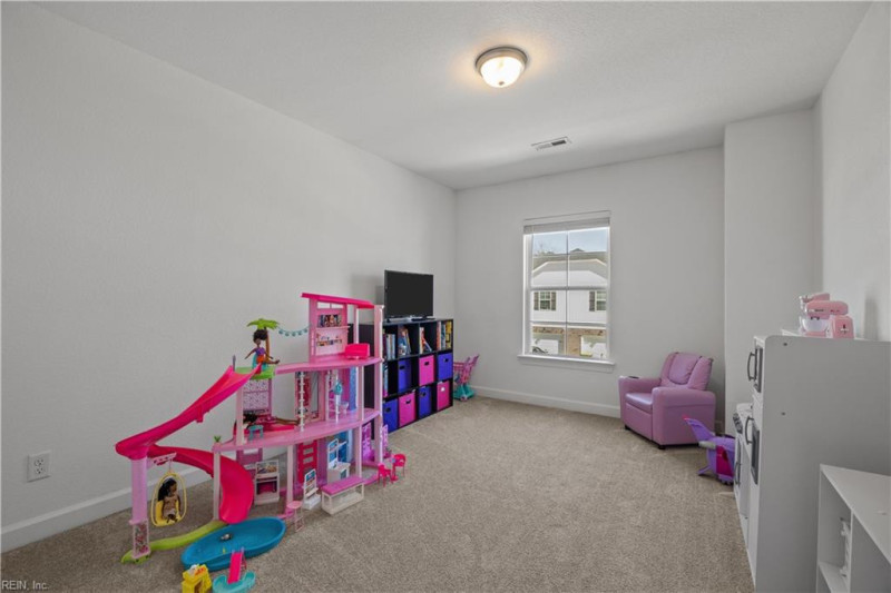 Photo 20 of 39 residential for sale in Chesapeake virginia