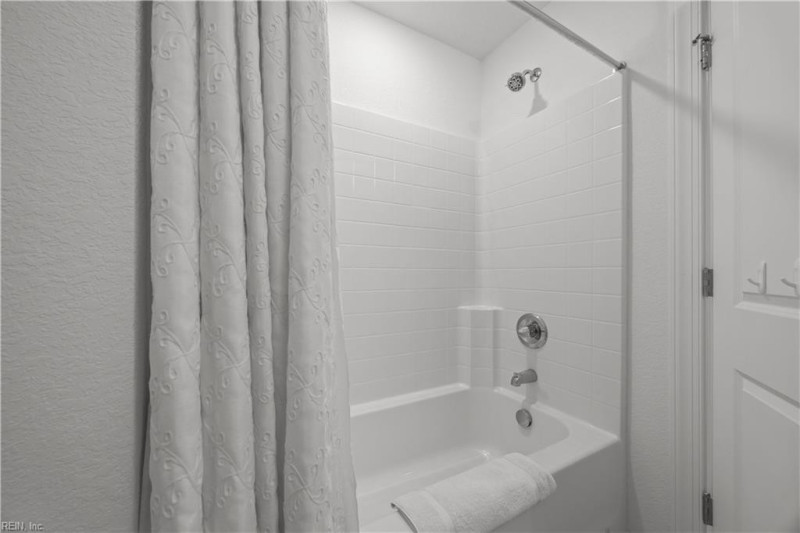 Photo 24 of 39 residential for sale in Chesapeake virginia