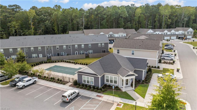 Photo 33 of 39 residential for sale in Chesapeake virginia