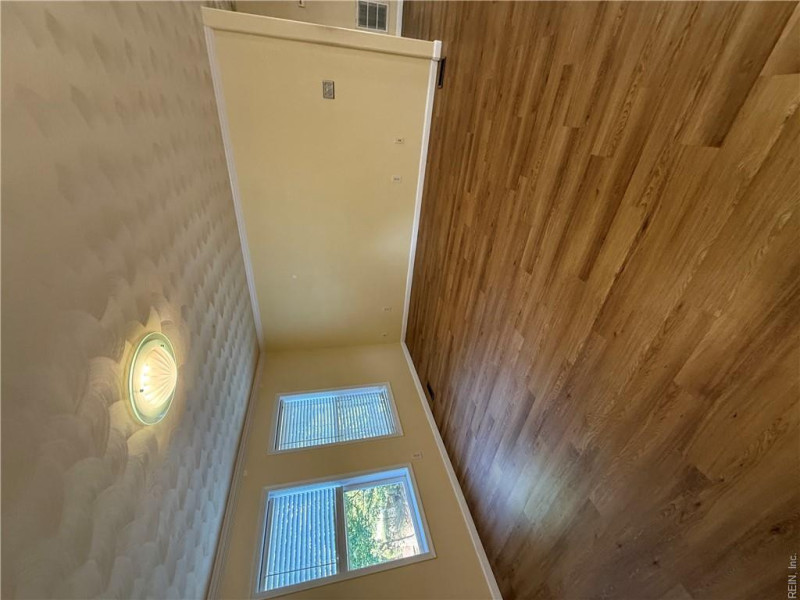 Photo 11 of 19 residential for sale in Virginia Beach virginia