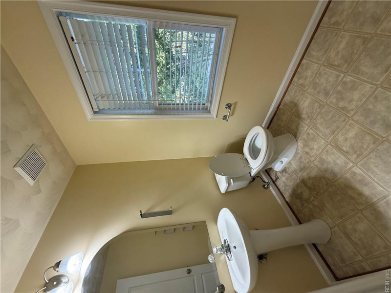 Photo 12 of 19 residential for sale in Virginia Beach virginia