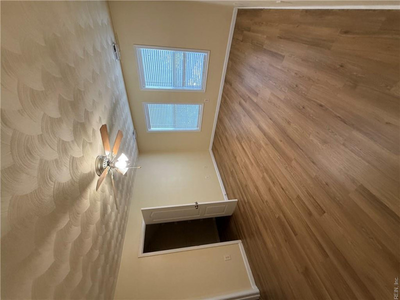 Photo 13 of 19 residential for sale in Virginia Beach virginia