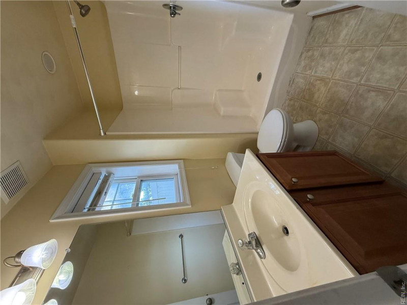 Photo 15 of 19 residential for sale in Virginia Beach virginia