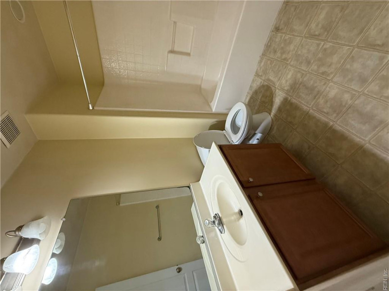 Photo 16 of 19 residential for sale in Virginia Beach virginia