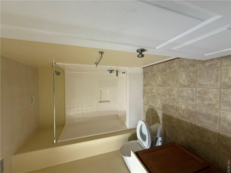 Photo 18 of 19 residential for sale in Virginia Beach virginia