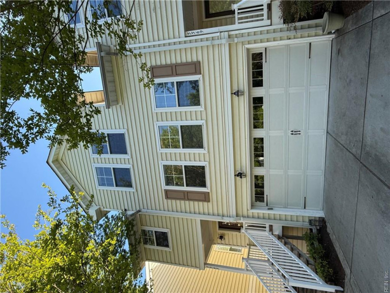 Photo 2 of 19 residential for sale in Virginia Beach virginia