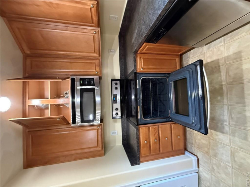 Photo 6 of 19 residential for sale in Virginia Beach virginia