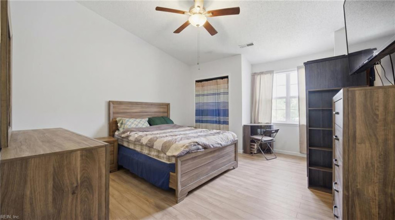 Photo 3 of 12 residential for sale in Virginia Beach virginia