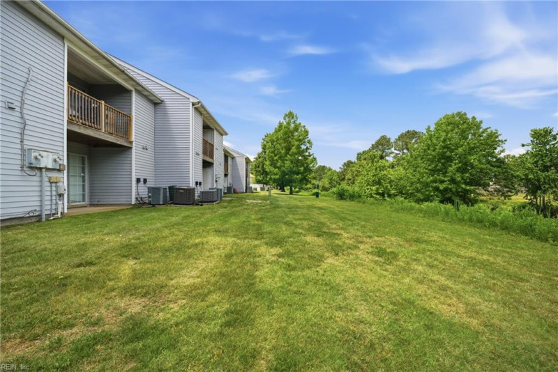 Photo 4 of 12 residential for sale in Virginia Beach virginia