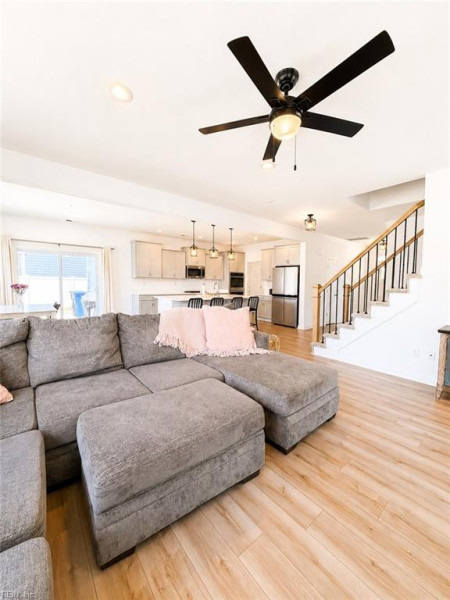 Photo 14 of 47 residential for sale in Chesapeake virginia