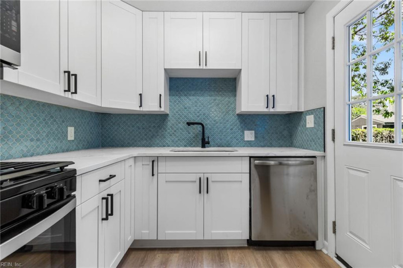 Photo 11 of 37 residential for sale in Norfolk virginia