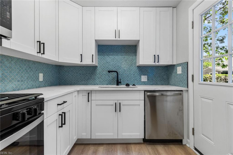 Photo 12 of 37 residential for sale in Norfolk virginia