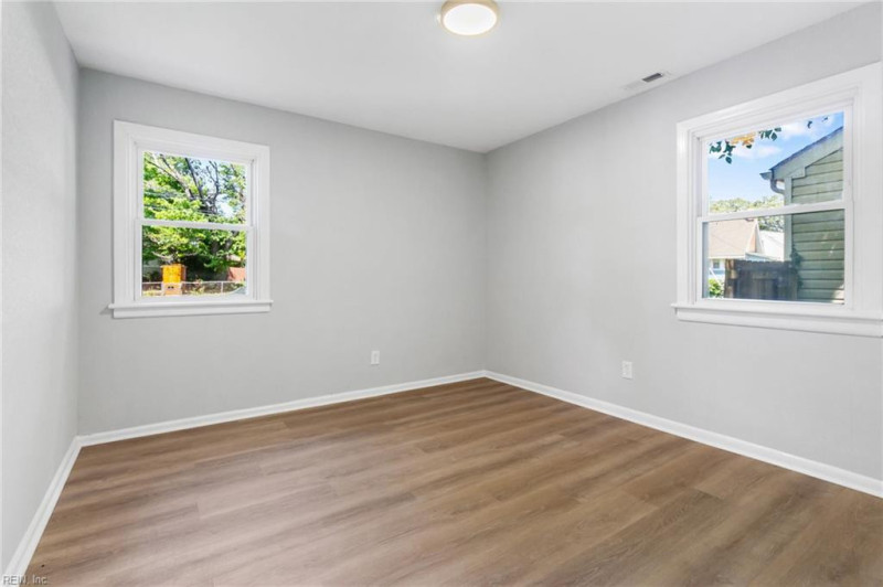 Photo 19 of 37 residential for sale in Norfolk virginia