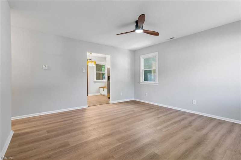 Photo 5 of 37 residential for sale in Norfolk virginia
