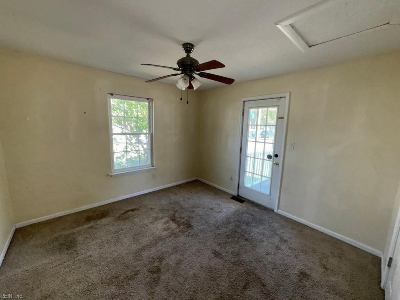 Photo 3 of 14 residential for sale in Chesapeake virginia Photo 3 of 14 residential for sale in Chesapeake virginia
