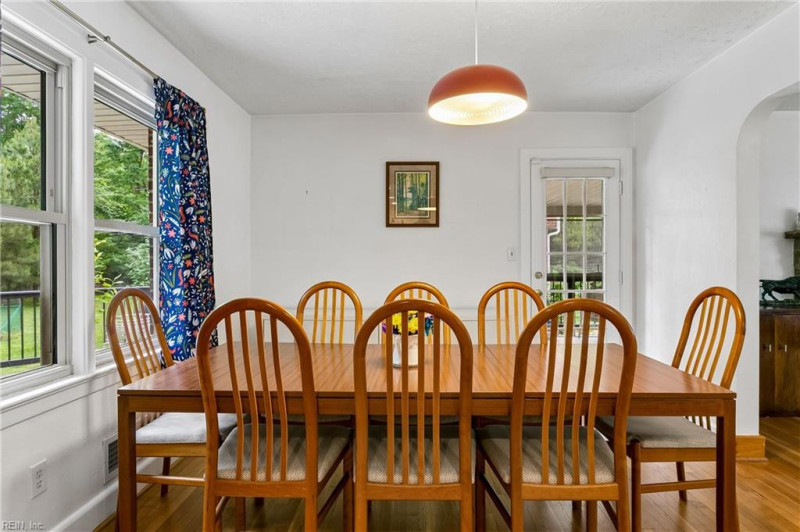 Photo 17 of 50 residential for sale in Newport News virginia