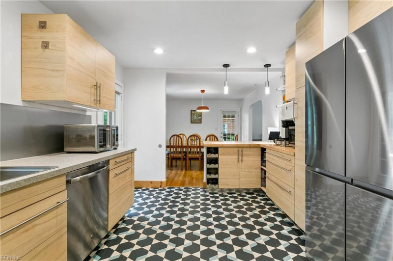 Photo 23 of 50 residential for sale in Newport News virginia