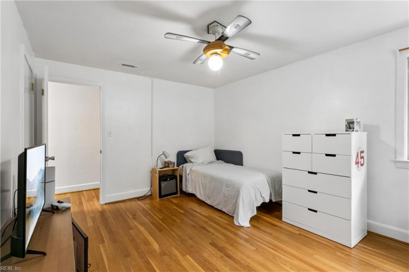 Photo 32 of 50 residential for sale in Newport News virginia