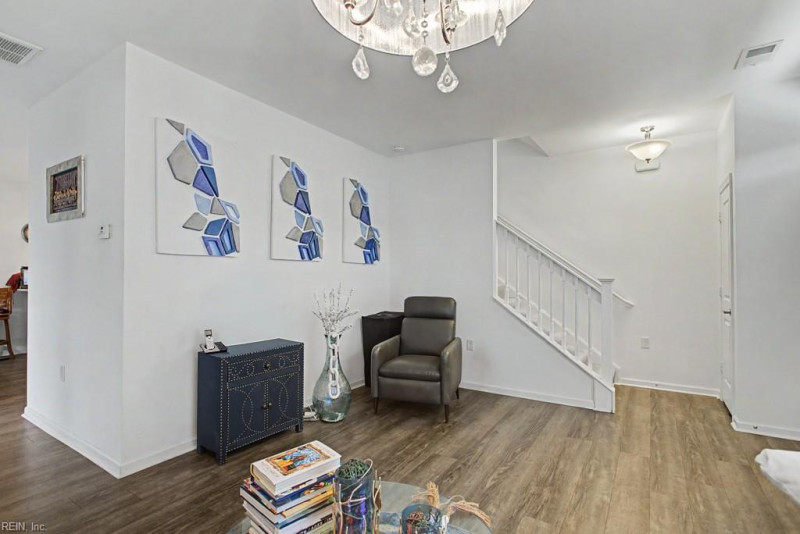 Photo 11 of 31 residential for sale in Virginia Beach virginia