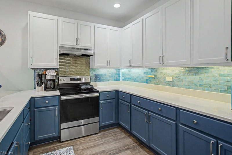 Photo 13 of 31 residential for sale in Virginia Beach virginia