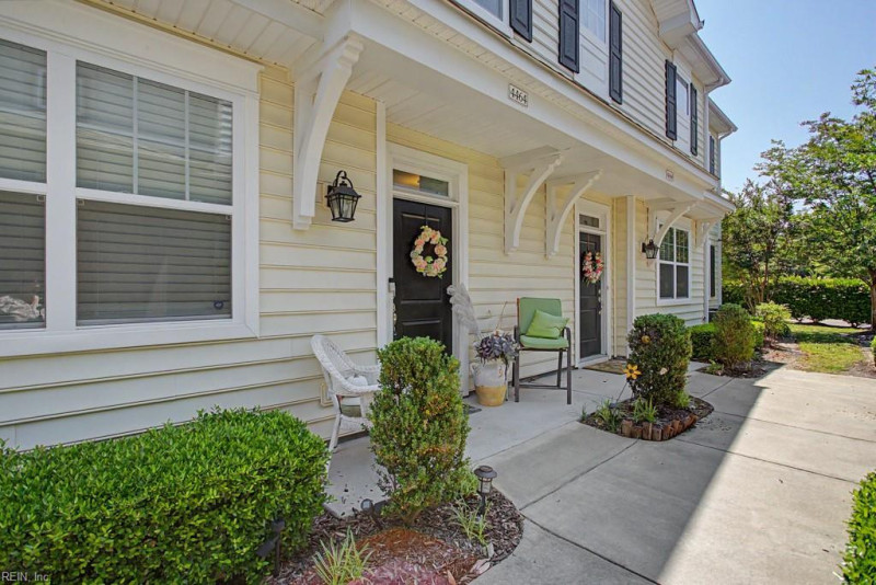 Photo 2 of 31 residential for sale in Virginia Beach virginia
