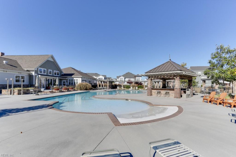 Photo 6 of 31 residential for sale in Virginia Beach virginia