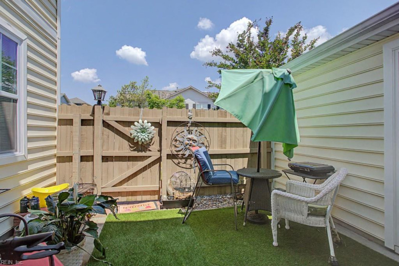 Photo 9 of 31 residential for sale in Virginia Beach virginia