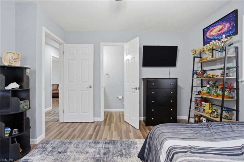 Photo 14 of 41 residential for sale in Chesapeake virginia