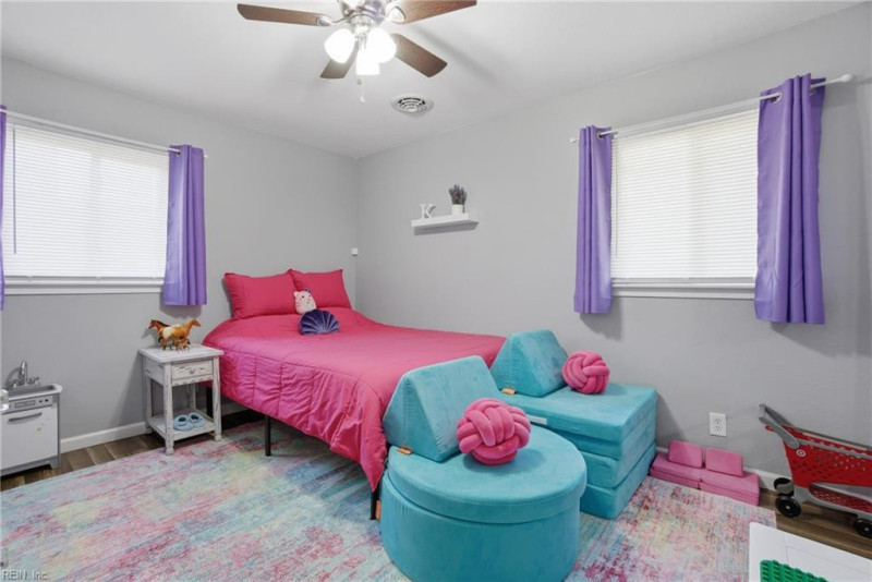 Photo 17 of 41 residential for sale in Chesapeake virginia
