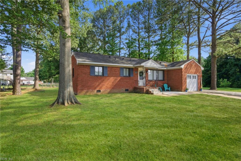 Photo 2 of 41 residential for sale in Chesapeake virginia