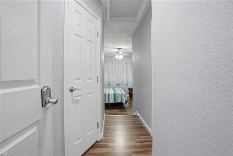 Photo 24 of 41 residential for sale in Chesapeake virginia