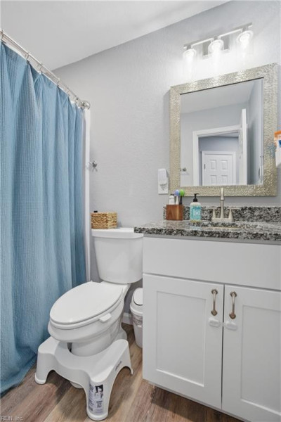 Photo 26 of 41 residential for sale in Chesapeake virginia