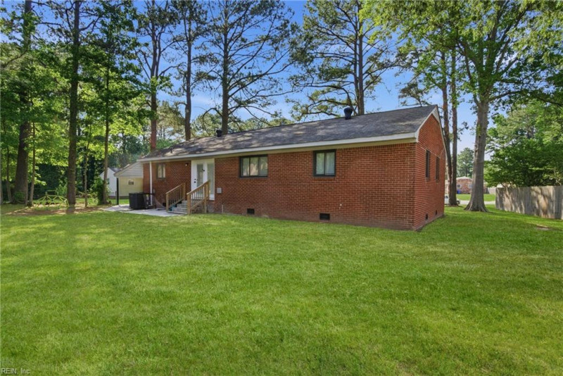 Photo 33 of 41 residential for sale in Chesapeake virginia
