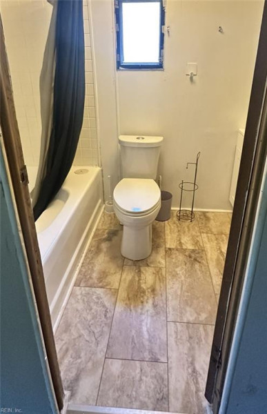 Photo 14 of 36 residential for sale in James City County virginia
