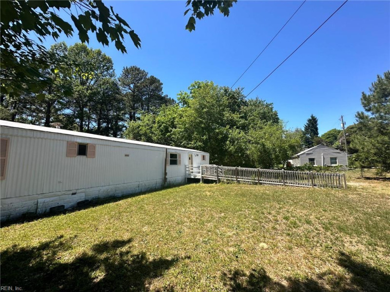 Photo 34 of 36 residential for sale in James City County virginia