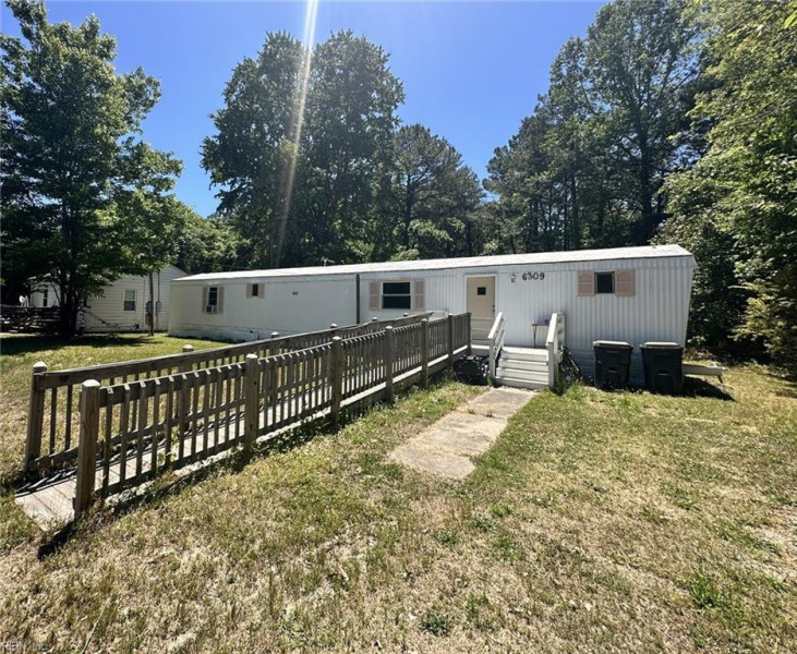 Photo 35 of 36 residential for sale in James City County virginia