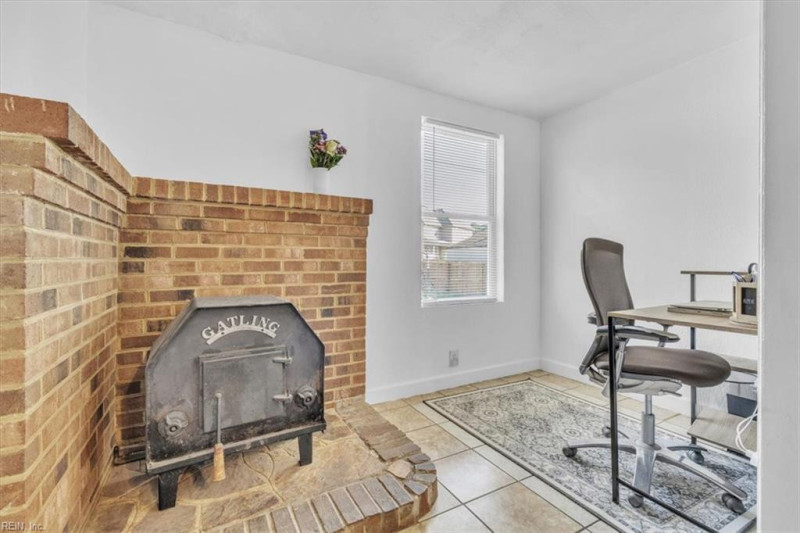 Photo 16 of 30 residential for sale in Portsmouth virginia