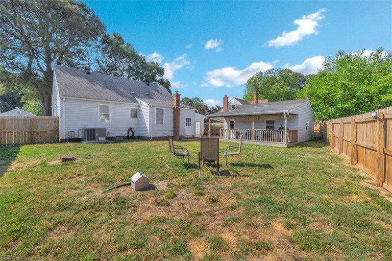 Photo 22 of 30 residential for sale in Portsmouth virginia